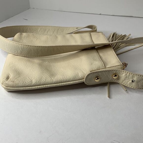 Kelly Tooke cream leather tasseled charm keychain crossbody bag - Picture 6 of 10